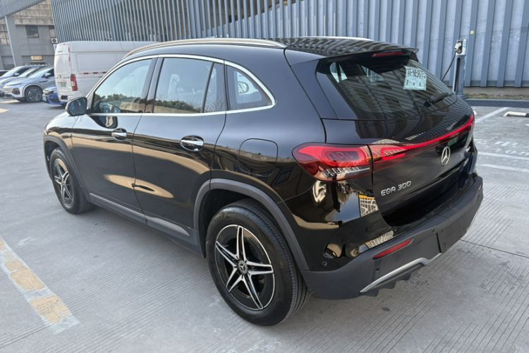 Used Mercedes-Benz EQA 2022 EQA 300 4MATIC Launch Edition Exterior 3