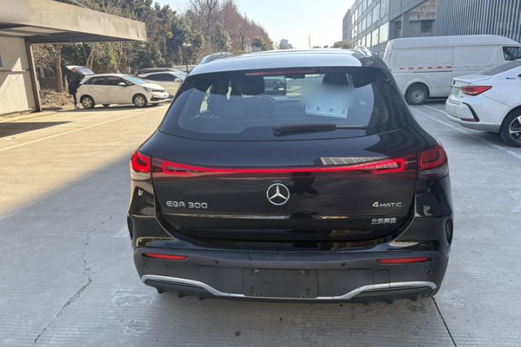 Used Mercedes-Benz EQA 2022 EQA 300 4MATIC Launch Edition Exterior 4