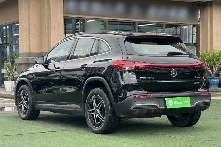Used Mercedes-Benz EQA 2022 EQA 300 4MATIC Launch Edition Exterior 8