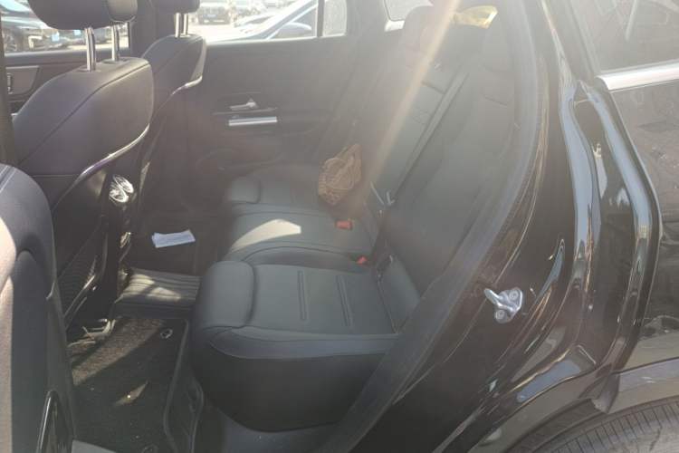 Used Mercedes-Benz EQA 2022 EQA 260 Interior 4