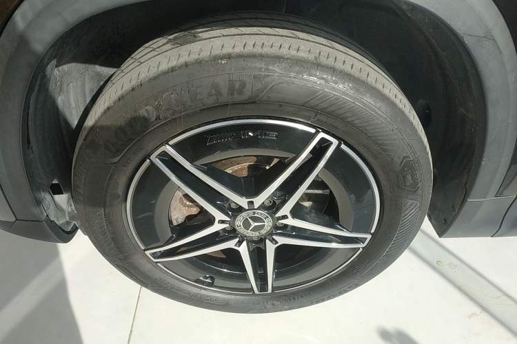 Used Mercedes-Benz EQA 2022 EQA 300 4MATIC Launch Edition Left Front Wheel Hub