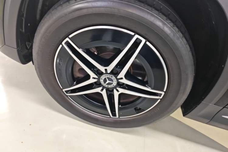 Used Mercedes-Benz EQA 2022 EQA 300 4MATIC Launch Edition Left Front Wheel Hub