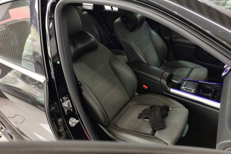 Used Mercedes-Benz EQA 2022 EQA 300 4MATIC Launch Edition Right Front Seat