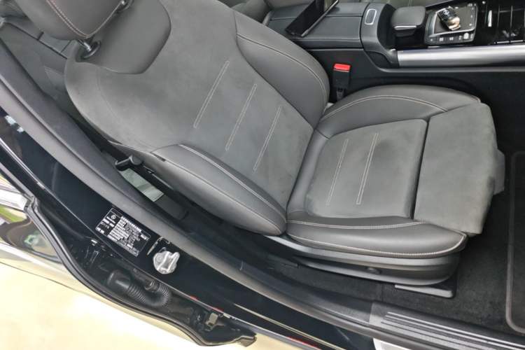 Used Mercedes-Benz EQA 2022 EQA 300 4MATIC Launch Edition Right Front Seat