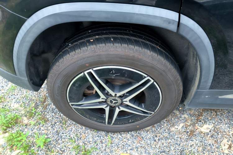 Used Mercedes-Benz EQA 2022 EQA 300 4MATIC Launch Edition Right Rear Wheel Hub