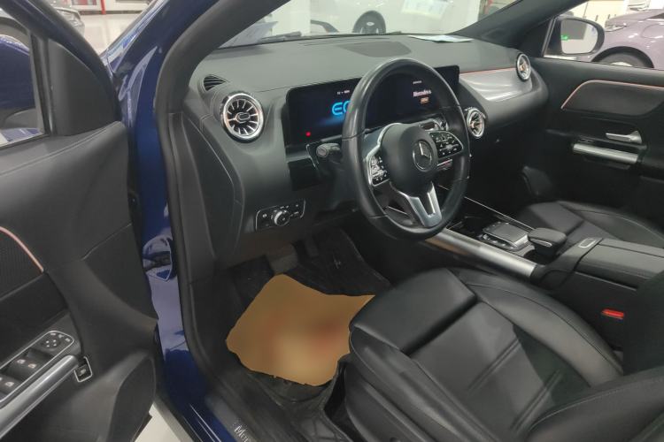 Used Mercedes-Benz EQA 2022 EQA 260 Interior 3