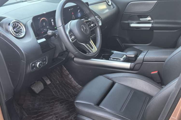 Used Mercedes-Benz EQA 2022 EQA 260 Interior 10