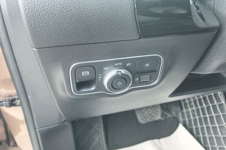 Used Mercedes-Benz EQA 2022 EQA 260 Interior 7