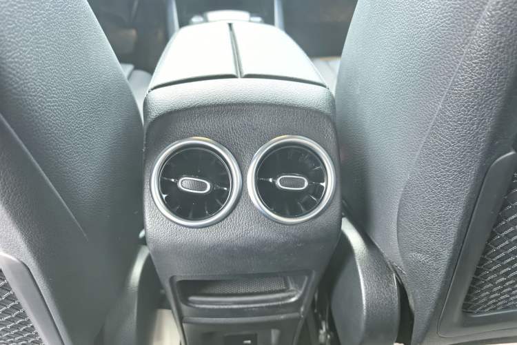 Used Mercedes-Benz EQA 2022 EQA 260 Interior 9