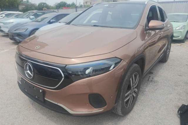 Ojetý Mercedes-Benz EQA 2022 EQA 260