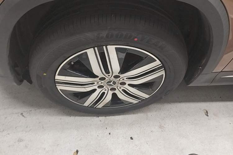 Used Mercedes-Benz EQA 2022 EQA 260 Left Front Wheel Hub