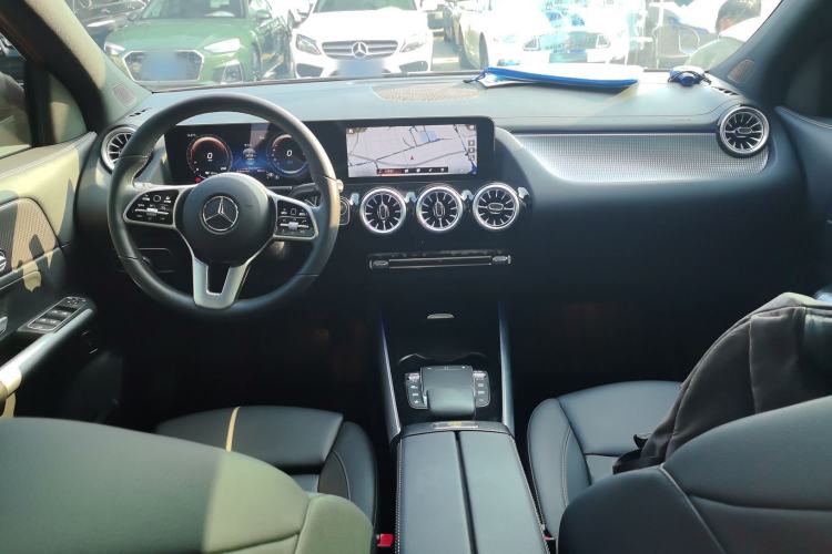 Used Mercedes-Benz EQA 2022 EQA 260 Center Console