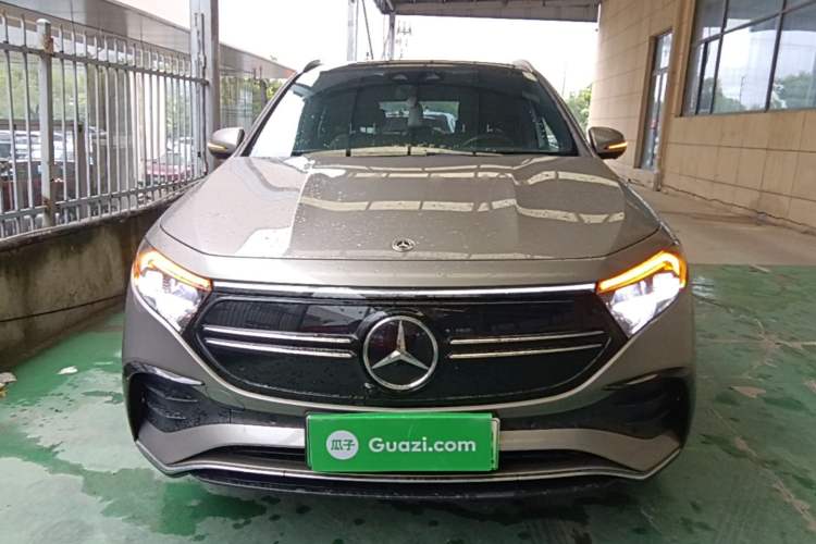 Used Mercedes-Benz EQA 2022 EQA 300 4MATIC Launch Edition Front