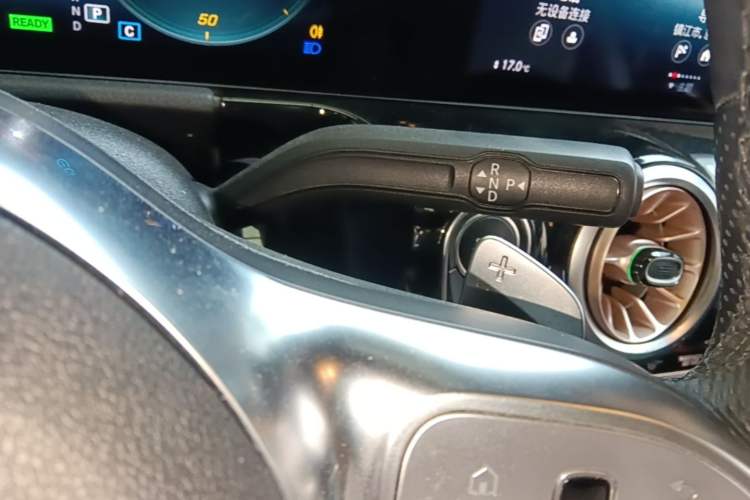Used Mercedes-Benz EQA 2022 EQA 300 4MATIC Launch Edition Gear Lever