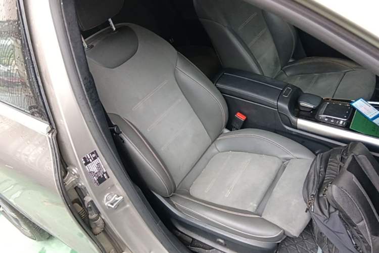 Used Mercedes-Benz EQA 2022 EQA 300 4MATIC Launch Edition Right Front Seat