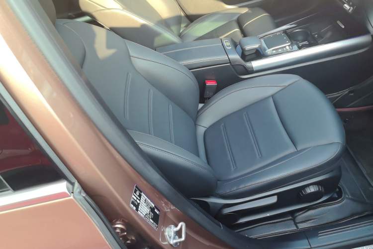 Used Mercedes-Benz EQA 2022 EQA 260 Right Front Seat