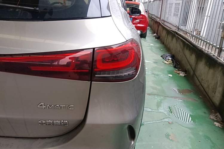 Used Mercedes-Benz EQA 2022 EQA 300 4MATIC Launch Edition Right Rear Taillight