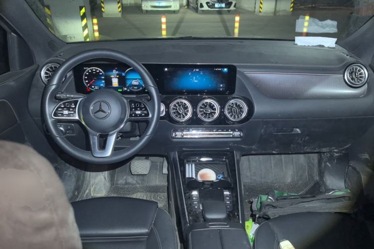 Used Mercedes-Benz EQA 2022 EQA 260 Center Console