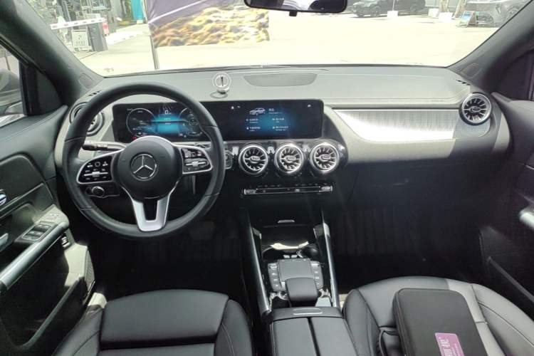 Used Mercedes-Benz EQA 2022 EQA 260 Center Console