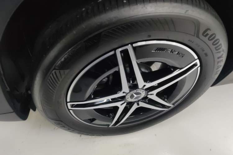 Used Mercedes-Benz EQA 2022 EQA 300 4MATIC Launch Edition Exterior 4