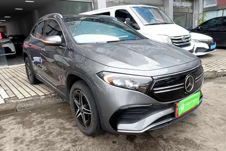 Used Mercedes-Benz EQA 2022 EQA 300 4MATIC Launch Edition Front Right 45 Deg