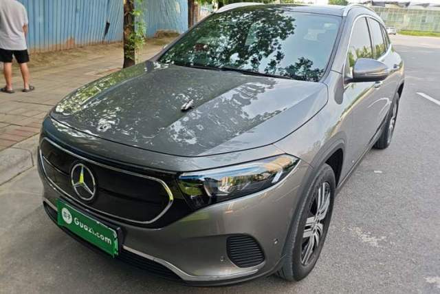 Ojetý Mercedes-Benz EQA 2022 EQA 260