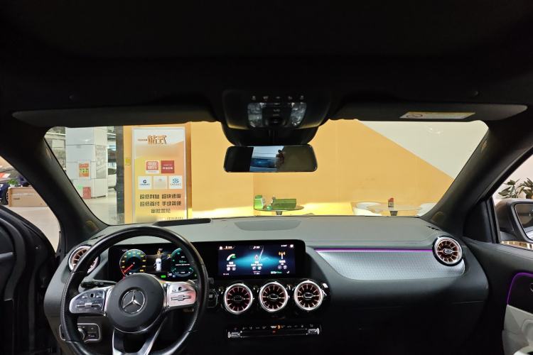 Used Mercedes-Benz EQA 2022 EQA 300 4MATIC Launch Edition Headliner