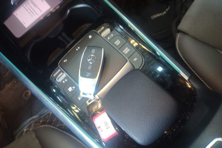 Used Mercedes-Benz EQA 2022 EQA 300 4MATIC Launch Edition Interior 1