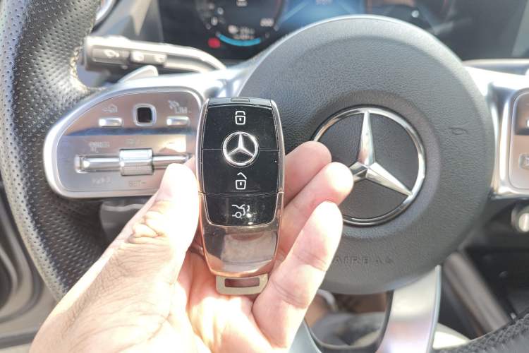 Used Mercedes-Benz EQA 2022 EQA 300 4MATIC Launch Edition Interior 1