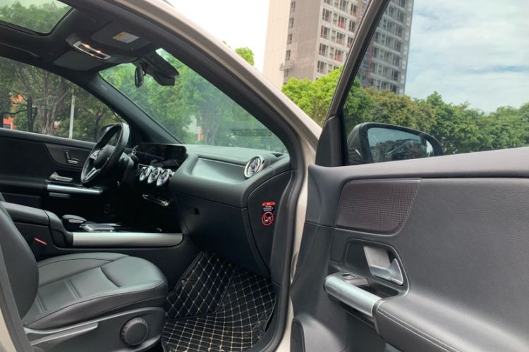 Used Mercedes-Benz EQA 2022 EQA 260 Interior 13