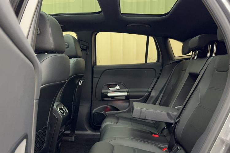 Used Mercedes-Benz EQA 2022 EQA 260 Interior 2