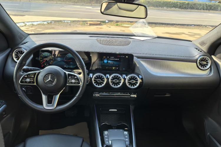 Used Mercedes-Benz EQA 2022 EQA 260 Interior 2