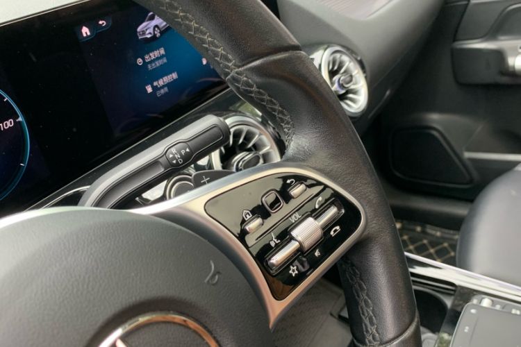 Used Mercedes-Benz EQA 2022 EQA 260 Interior 2