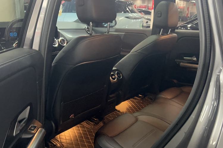 Used Mercedes-Benz EQA 2022 EQA 260 Interior 2