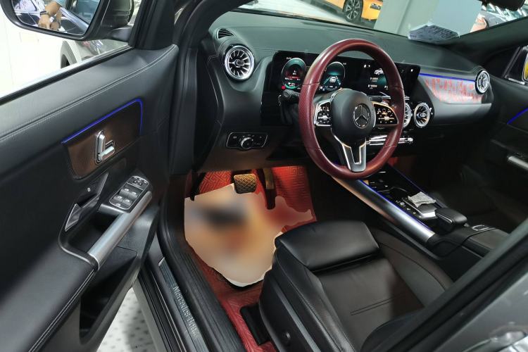 Used Mercedes-Benz EQA 2022 EQA 260 Interior 3