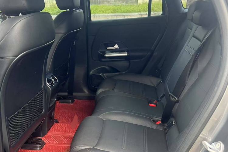 Used Mercedes-Benz EQA 2022 EQA 260 Interior 4