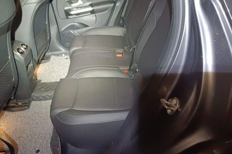 Used Mercedes-Benz EQA 2022 EQA 260 Interior 4