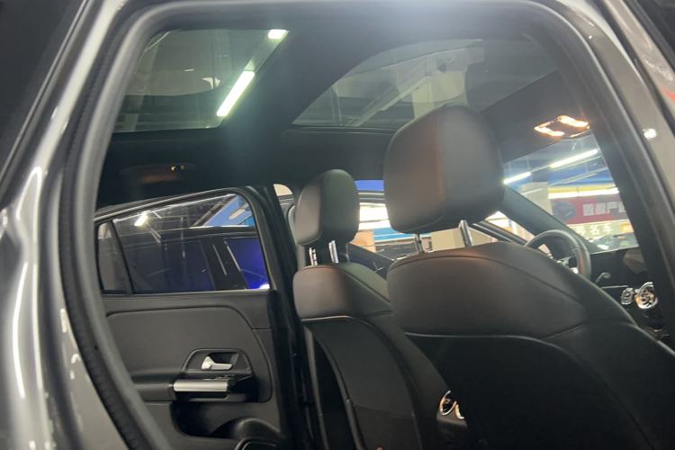 Used Mercedes-Benz EQA 2022 EQA 260 Interior 4