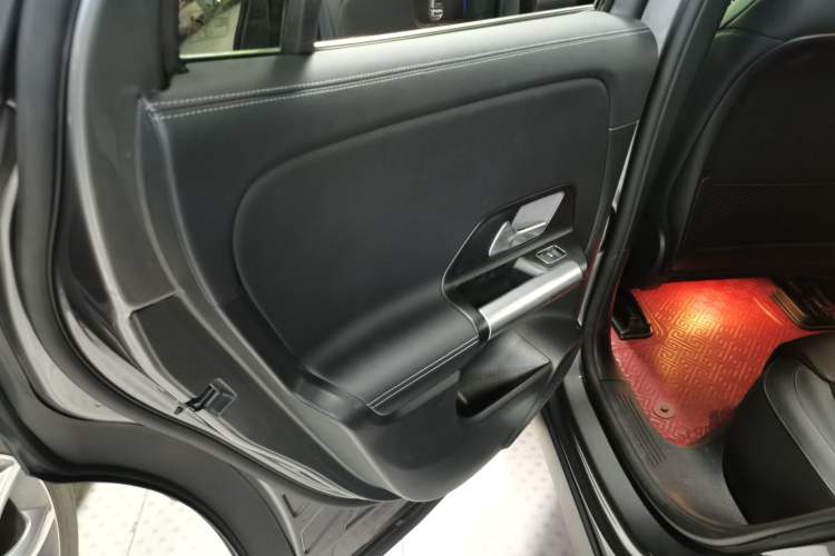 Used Mercedes-Benz EQA 2022 EQA 260 Interior 8