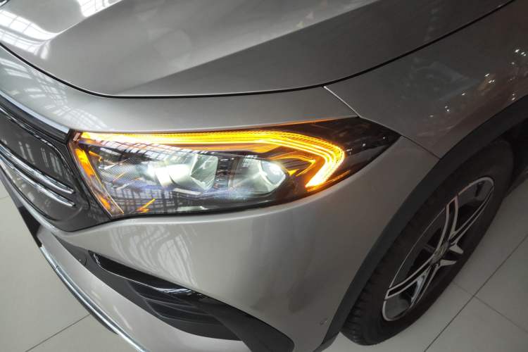 Used Mercedes-Benz EQA 2022 EQA 300 4MATIC Launch Edition Left Front Headlight