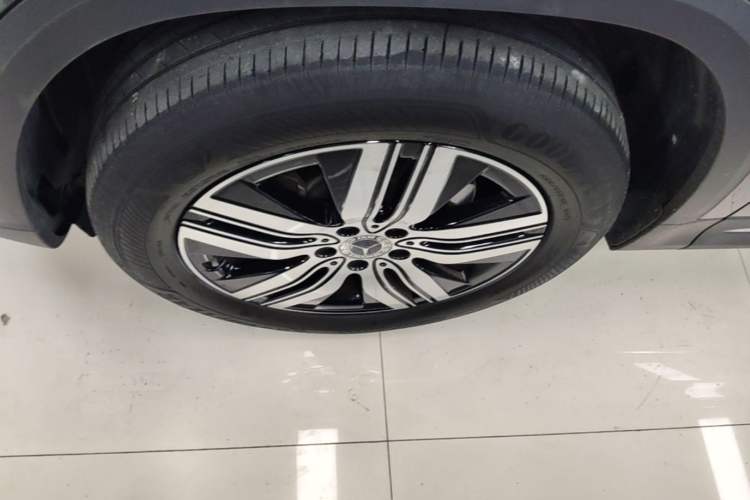 Used Mercedes-Benz EQA 2022 EQA 260 Left Front Wheel Hub