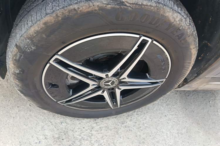 Used Mercedes-Benz EQA 2022 EQA 300 4MATIC Launch Edition Left Front Wheel Hub