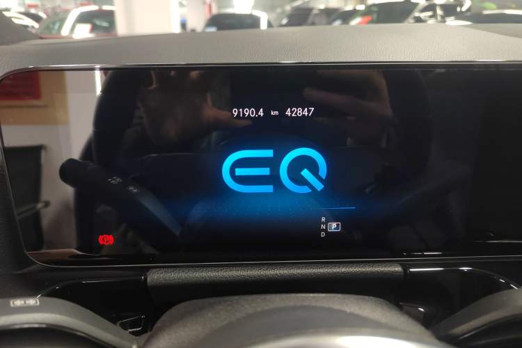 Used Mercedes-Benz EQA 2022 EQA 260 Odometer Close Up