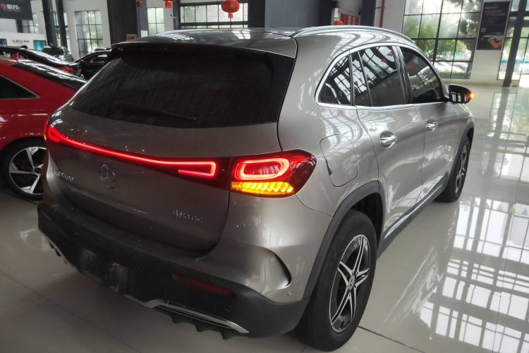 Used Mercedes-Benz EQA 2022 EQA 300 4MATIC Launch Edition Rear Right 45 Deg