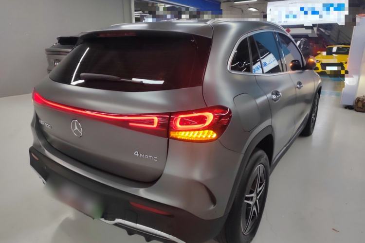 Used Mercedes-Benz EQA 2022 EQA 300 4MATIC Launch Edition Rear Right 45 Deg