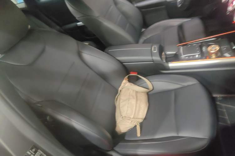 Used Mercedes-Benz EQA 2022 EQA 260 Right Front Seat