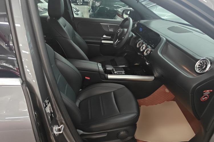 Used Mercedes-Benz EQA 2022 EQA 260 Right Front Seat