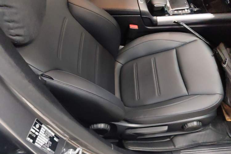 Used Mercedes-Benz EQA 2022 EQA 260 Right Front Seat
