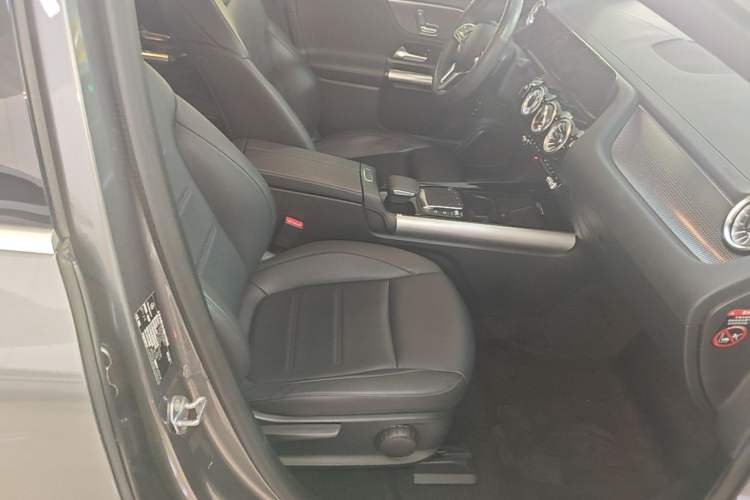 Used Mercedes-Benz EQA 2022 EQA 260 Right Front Seat