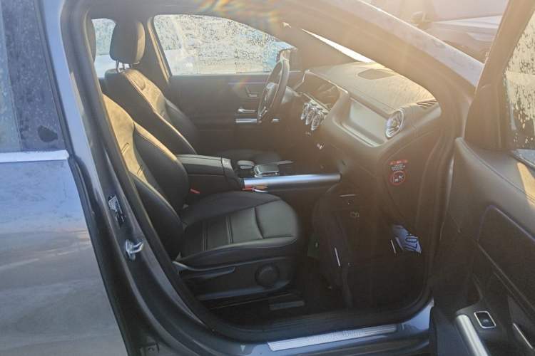 Used Mercedes-Benz EQA 2022 EQA 260 Right Front Seat